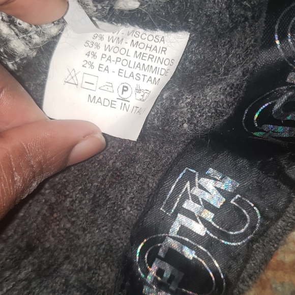 Rare vtg embroidered mohair top - Picture 7 of 7